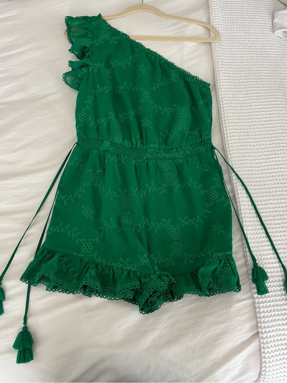 Tularosa Vibrant Emerald Green Camisole with Lace Trim